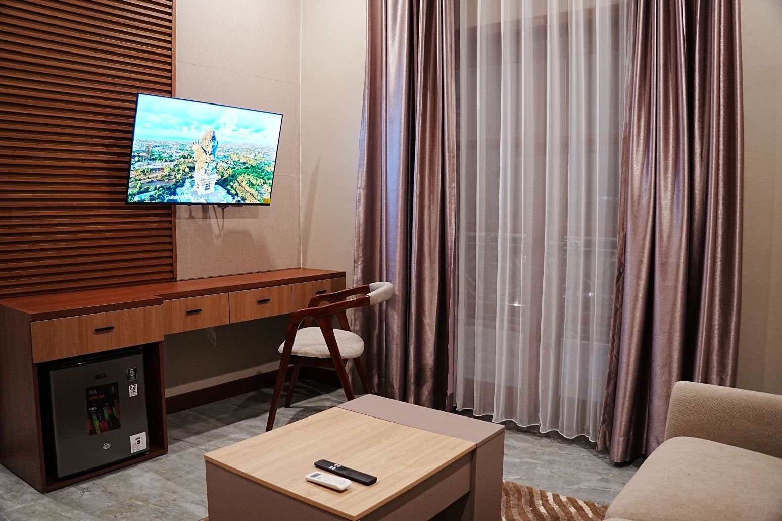 Executive Suite 3
